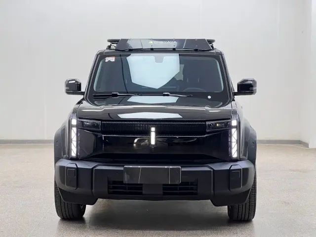 iCAR 03 — Фото автомобиля 2