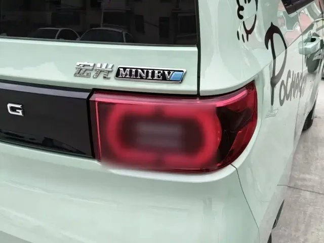 Wuling Hongguang Mini EV — Фото автомобиля 7