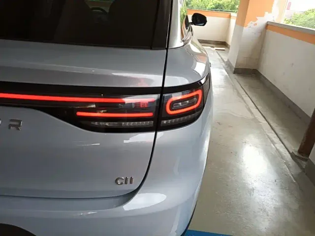 Leapmotor C11 — Фото автомобиля 7