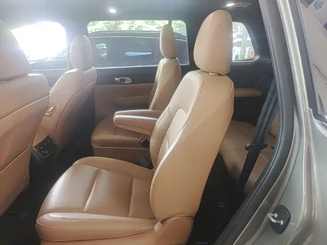 Li Auto ONE — Фото автомобиля 16