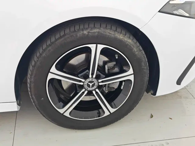 Mercedes-Benz A-Class — Фото автомобиля 13