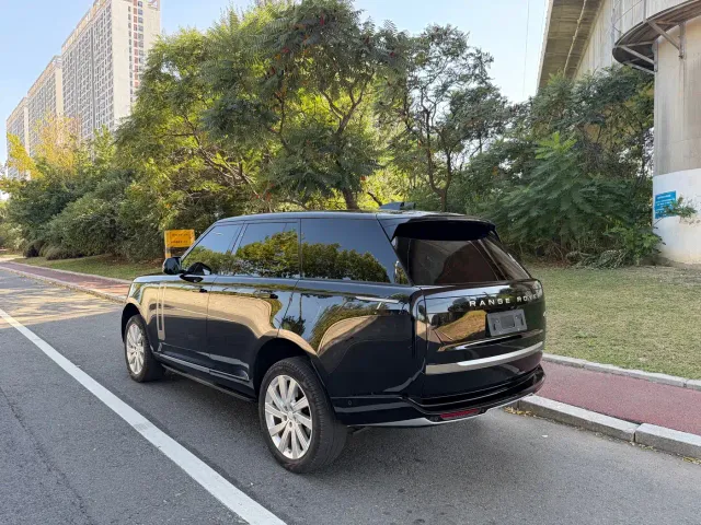 Land Rover Range Rover — Фото автомобиля 4