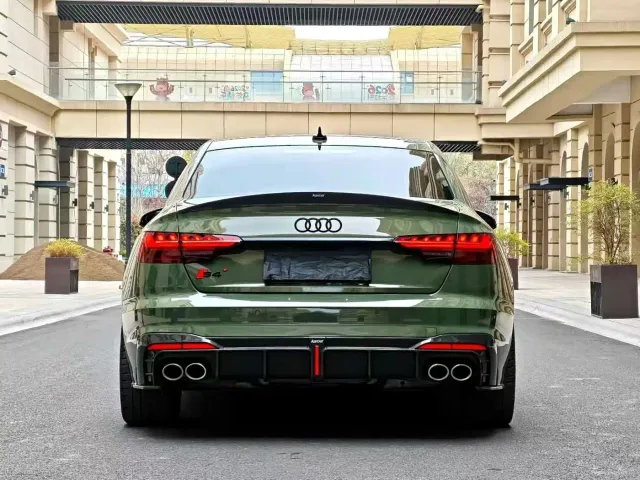 Audi S4 — Фото автомобиля 6