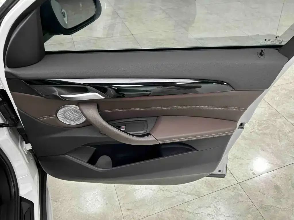 BMW BMW X1 2022 sDrive20Li Fashion — Фото автомобиля 18