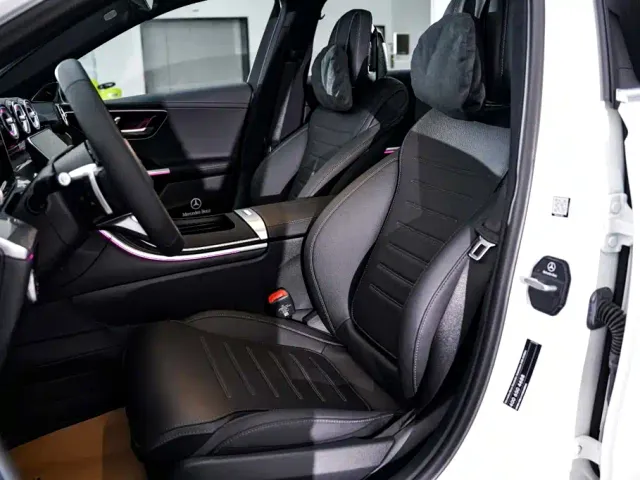 Mercedes-Benz C-Class — Фото автомобиля 18