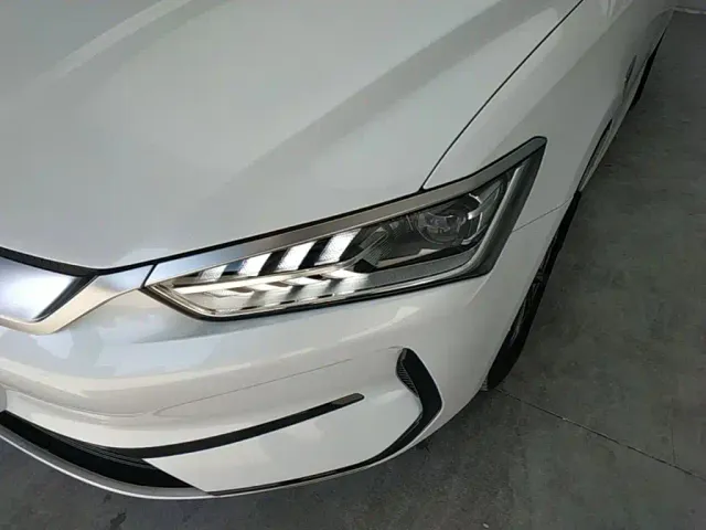 BYD Qin PLUS — Фото автомобиля 23