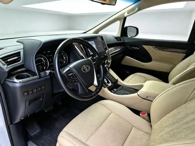 Toyota Alphard — Фото автомобиля 5