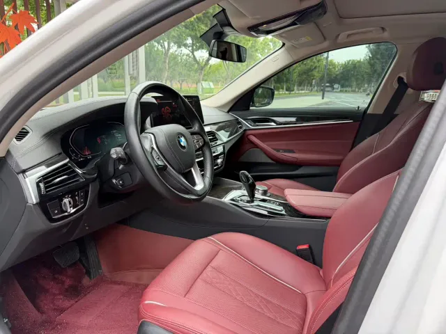 BMW 5 Series — Фото автомобиля 5