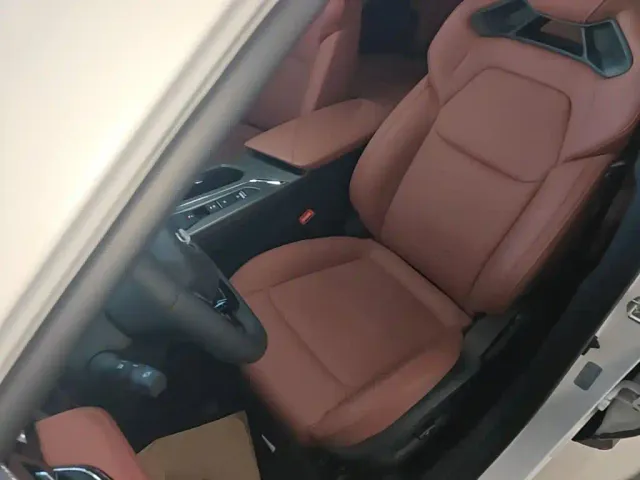 Changan X5 Plus — Фото автомобиля 14