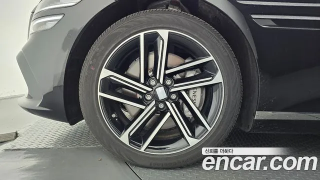 Genesis G80 RG3 — Фото автомобиля 5