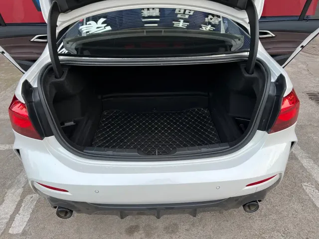 BMW 1 Series — Фото автомобиля 9