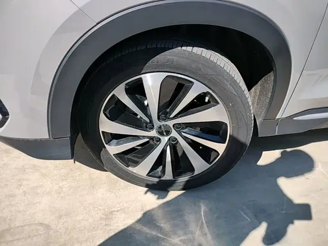BYD Song PLUS — Фото автомобиля 24
