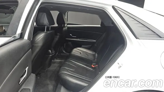 Hyundai Avante CN7 — Фото автомобиля 18