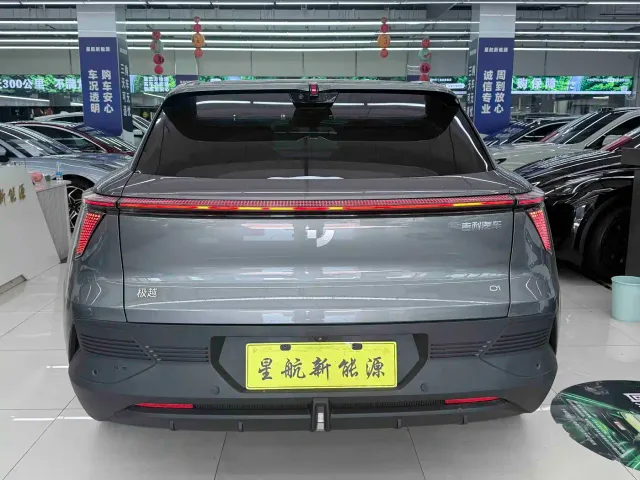 Jiyue Ji Yue 01 — Фото автомобиля 3