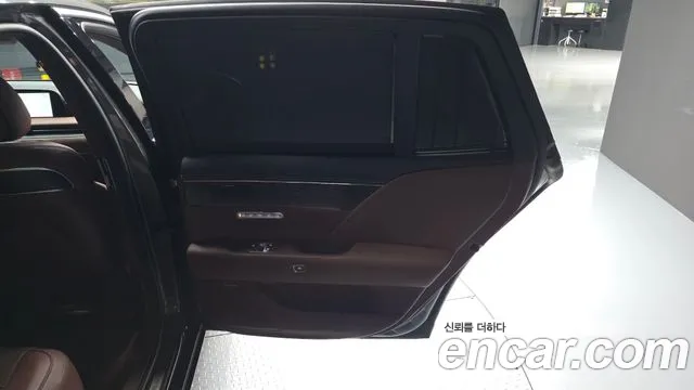 Genesis G90 Бензин 3.5 турбо AWD — Фото автомобиля 22