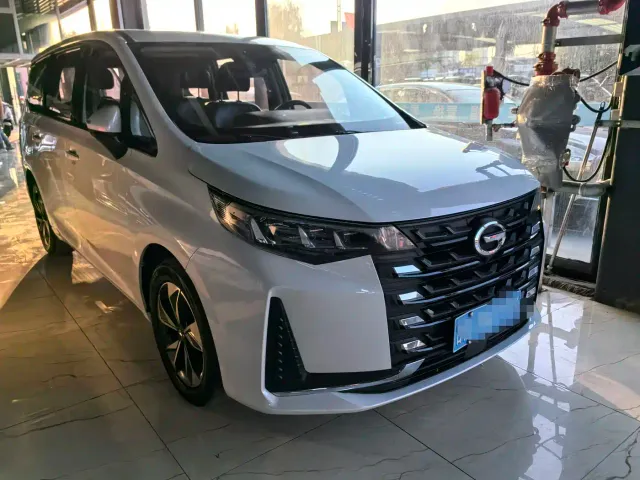GAC Trumpchi M6 — Фото автомобиля 3