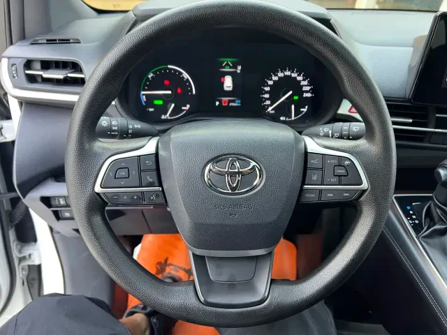 Toyota Granvia — Фото автомобиля 11