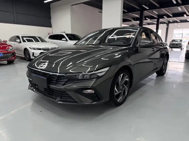 Фотография автомобиля — Hyundai Elantra