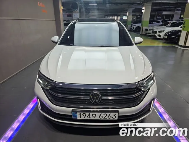 Volkswagen Jetta — Фото автомобиля 3