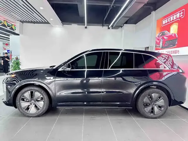 Li Auto L6 — Фото автомобиля 5