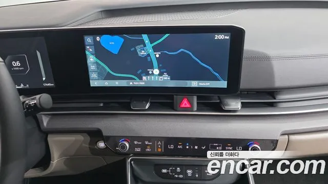 Kia Carnival — Фото автомобиля 14