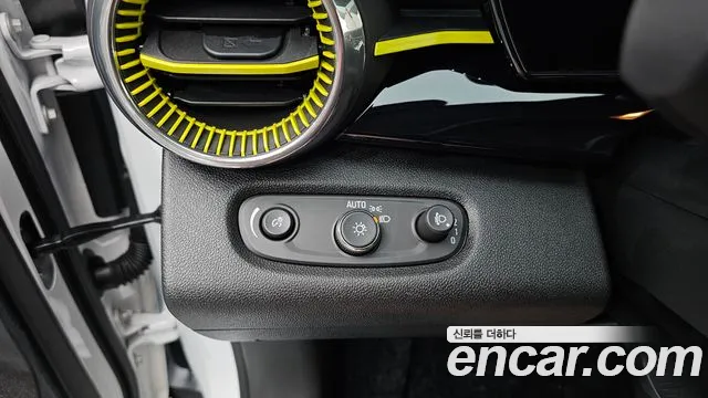 ChevroletGMDaewoo Trax Trax Кроссовер — Фото автомобиля 17