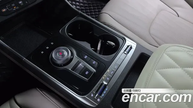 Kia Carnival Generation 4 — Фото автомобиля 12