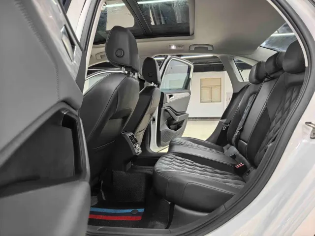 Volkswagen Sagitar — Фото автомобиля 7