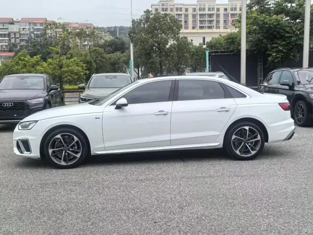 Audi A4L — Фото автомобиля 5