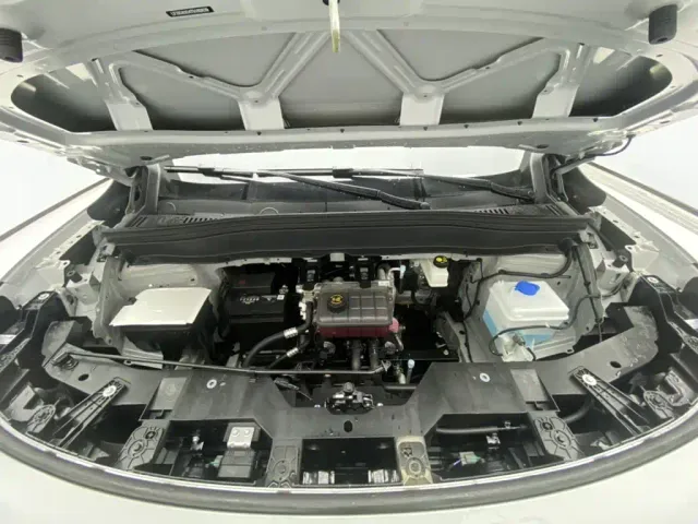 Leapmotor B10 — Фото автомобиля 12