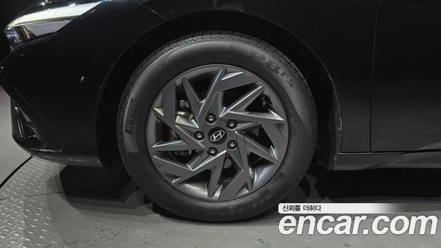 Hyundai Avante CN7 — Фото автомобиля 5