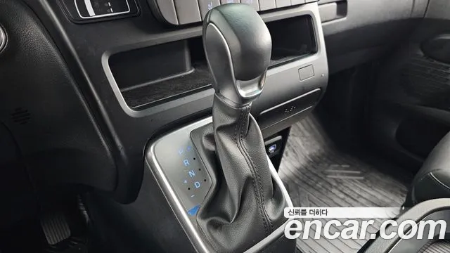 Hyundai Staria — Фото автомобиля 12
