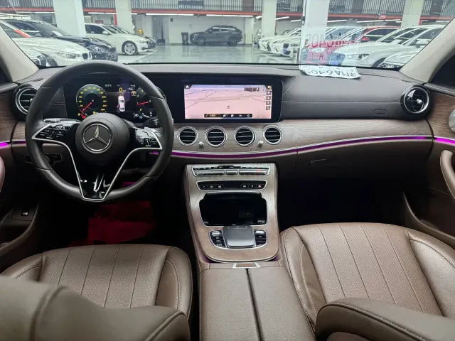 Mercedes-Benz E-Class — Фото автомобиля 9