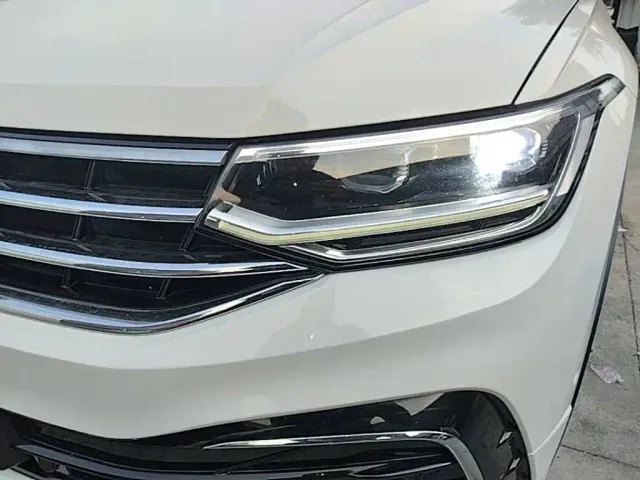 Volkswagen Tiguan L — Фото автомобиля 23