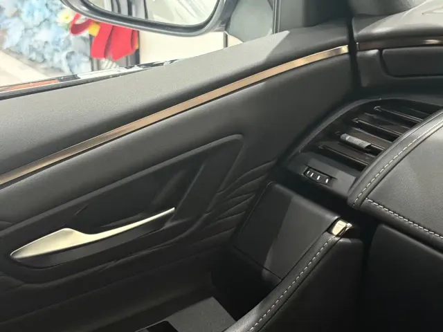 Toyota Alphard — Фото автомобиля 19