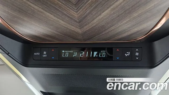 Lexus LM — Фото автомобиля 27