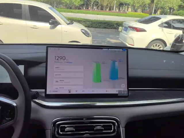 Geely Galaxy Stellar 6 — Фото автомобиля 13