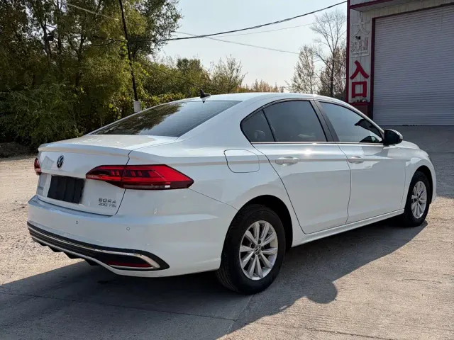 Volkswagen Bora — Фото автомобиля 11
