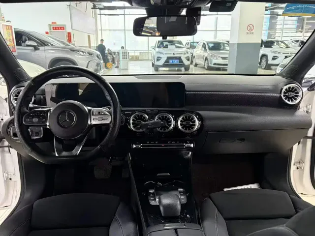 Mercedes-Benz A-Class — Фото автомобиля 5