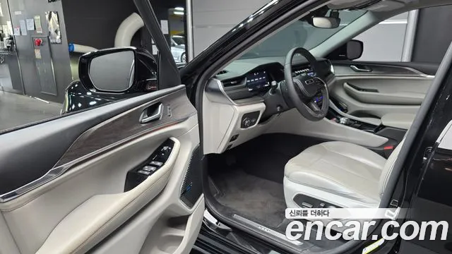 Jeep Cherokee Grand Cherokee(WL) 3.6 Overland — Фото автомобиля 9