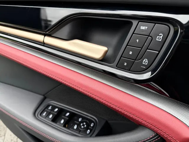 Porsche Panamera — Фото автомобиля 15