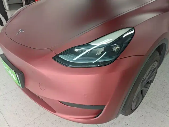 Tesla Model Y — Фото автомобиля 14