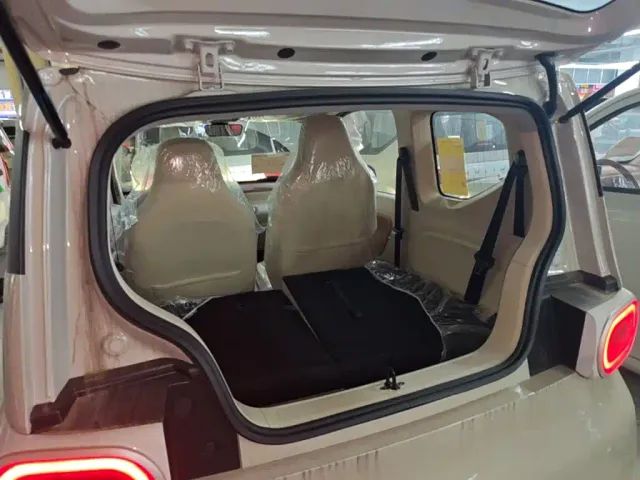 Wuling Hongguang Mini EV — Фото автомобиля 18