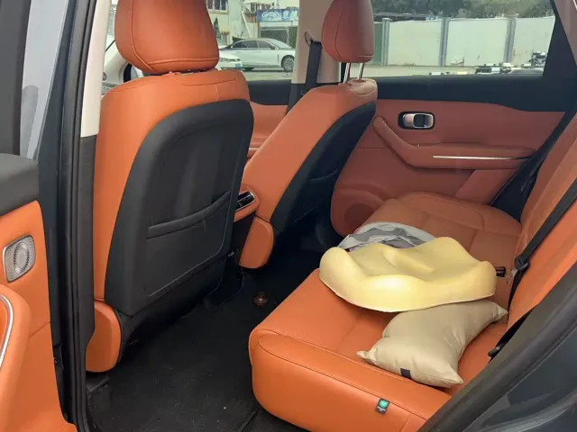Leapmotor C10 — Фото автомобиля 7