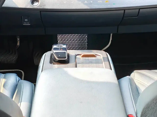 Nissan Ariya — Фото автомобиля 8
