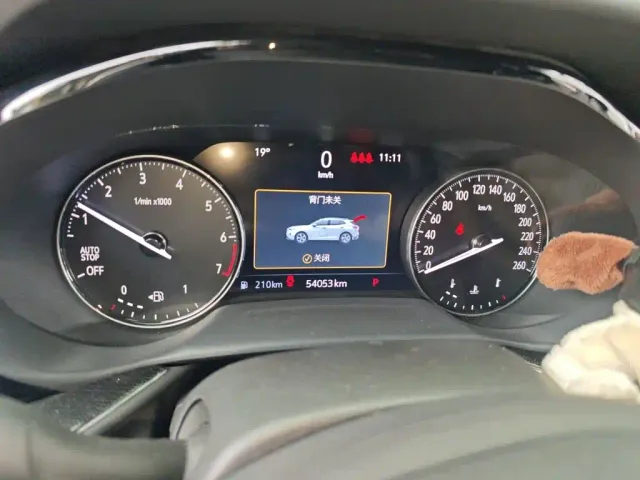 Buick Envision Plus — Фото автомобиля 7