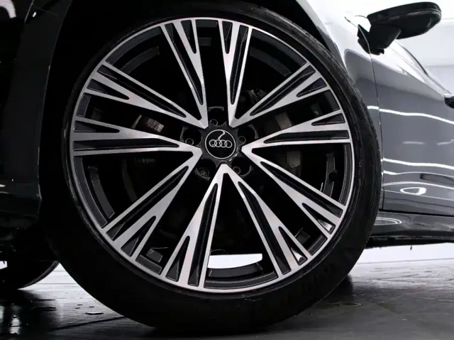 Audi A6L — Фото автомобиля 18