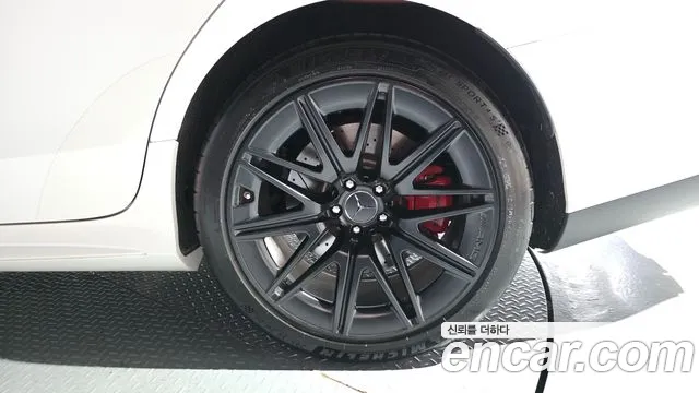 Mercedes-Benz AMG GT 4 двери 43 4MATIC+ — Фото автомобиля 16