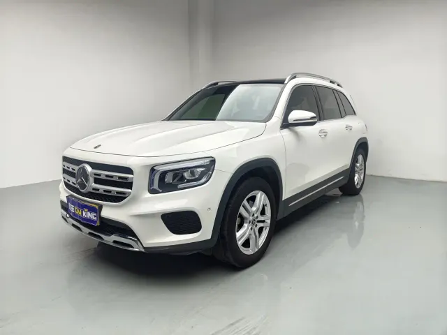 Фотография автомобиля — Mercedes-Benz GLB-Class