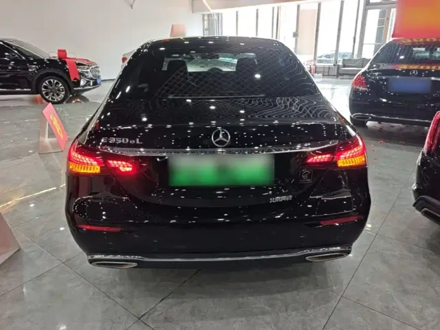 Mercedes-Benz E-Class — Фото автомобиля 5